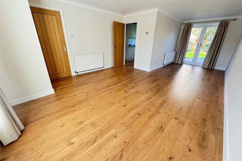 65 Alexandra Road, Rayleigh, SS6 8HT