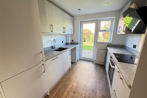 65 Alexandra Road, Rayleigh, SS6 8HT