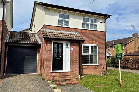 65 Alexandra Road, Rayleigh, SS6 8HT
