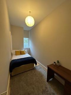 3 bedroom flat to rent, Murieston Crescent, Edinburgh, EH11