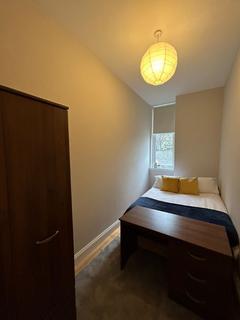 3 bedroom flat to rent, Murieston Crescent, Edinburgh, EH11