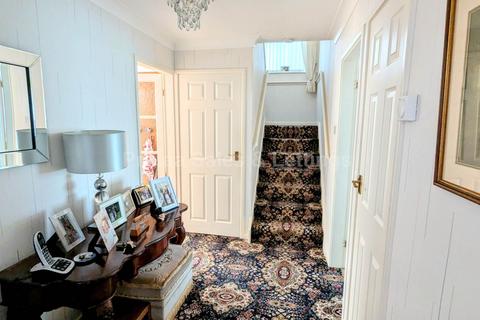 3 bedroom detached house for sale, Canterbury Drive, Washingborough, Lincoln