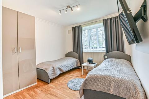3 bedroom flat for sale, Mortimer Crescent, Maida Vale, London, NW6
