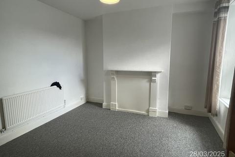 2 bedroom flat to rent, Barn Road, Carmarthen, Carmarthenshire