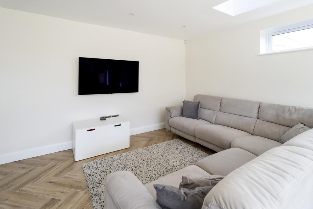 Kitchen lounge