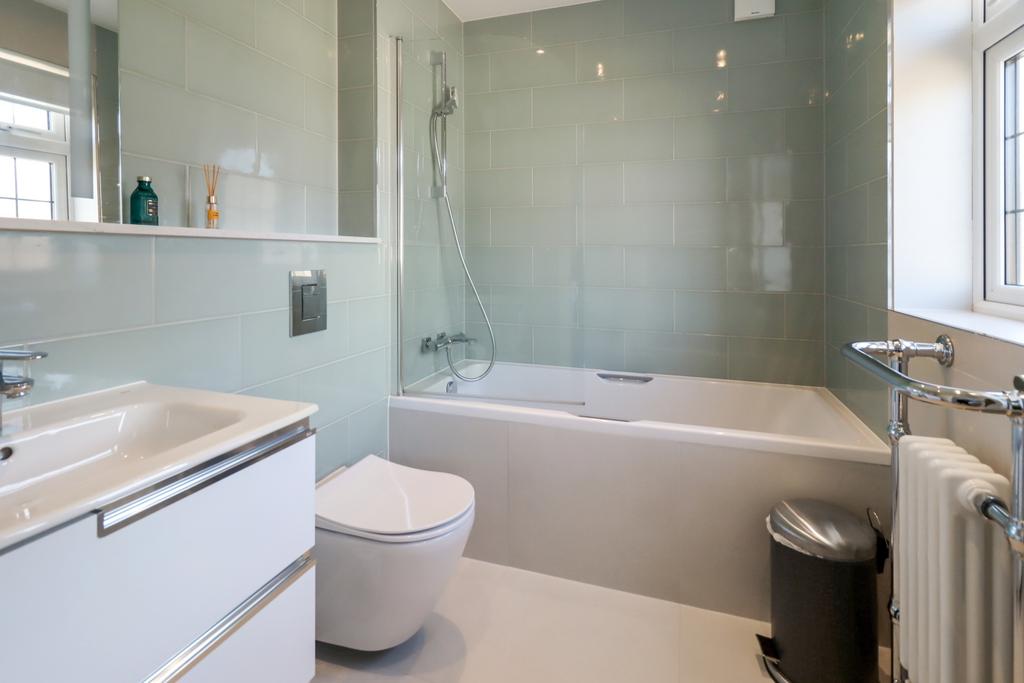 Bedroom 1 ensuite