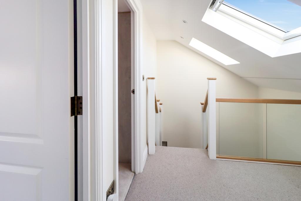 2 nd floor landing