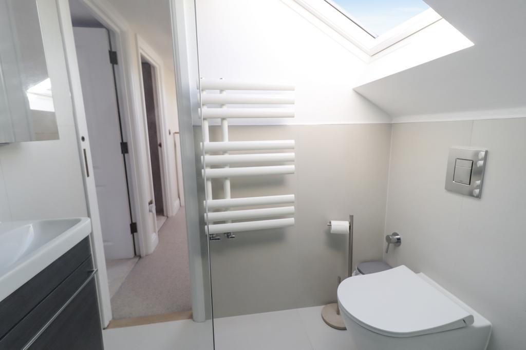 2 nd floor bathroom