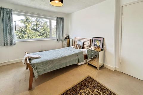 14 Bachelor Drive, Harrogate, HG1 3EH
