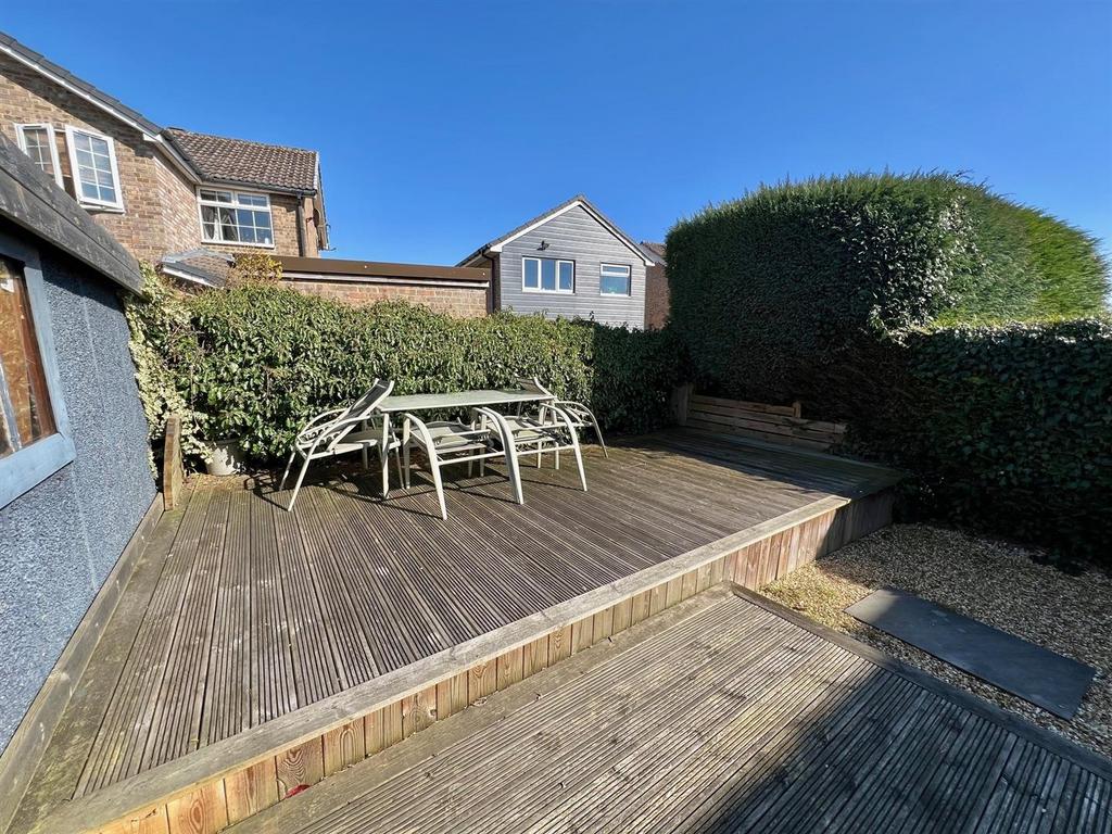 Bramleys Estate Agents - Daleside - Elland (11).jp