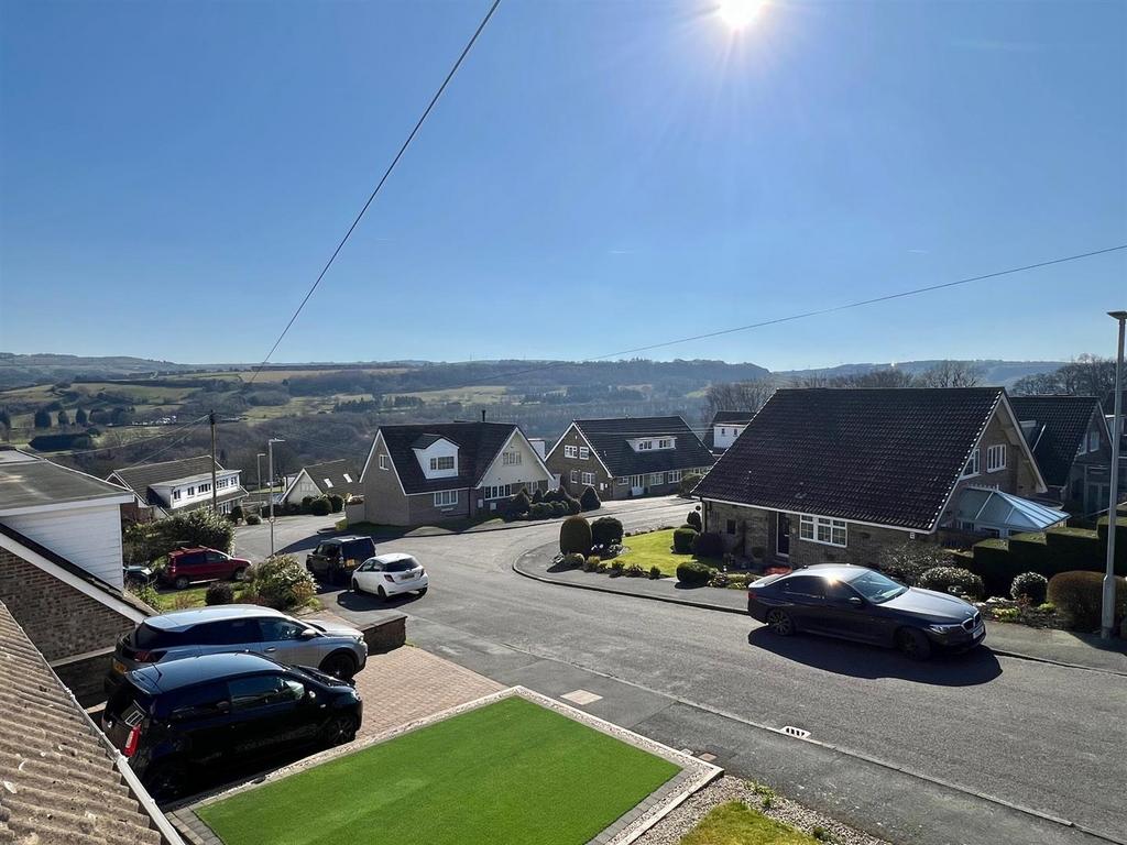 Bramleys Estate Agents - Daleside - Elland (7).jpg