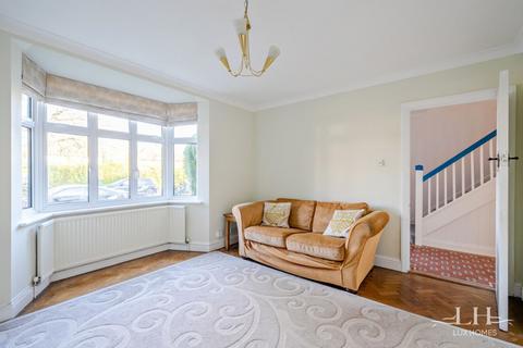 9 Balgores Square, Romford, RM2 6AU