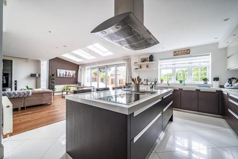 2 Mulgrave Road, London, W5 1LE