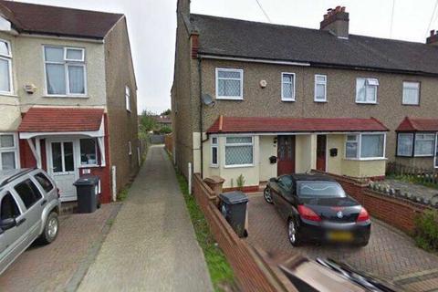 Garage to rent, Hall Lane, London E4