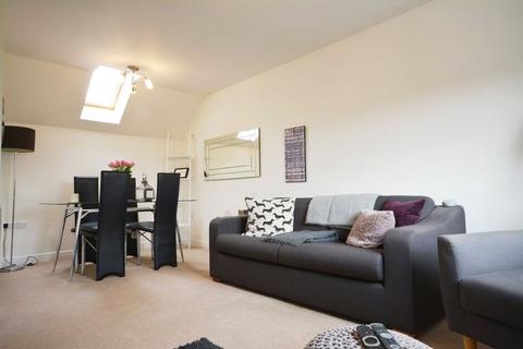 2 bedroom detached house for sale, Guinea Walk, Jennetts Park, Bracknell