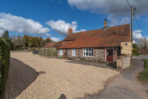 4 bedroom character property for sale, Lynn Road, West Rudham, PE31