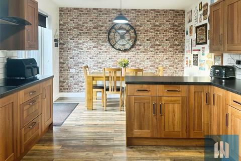 25 Alexander Road, Featherstone, Pontefract, WF7 6LF
