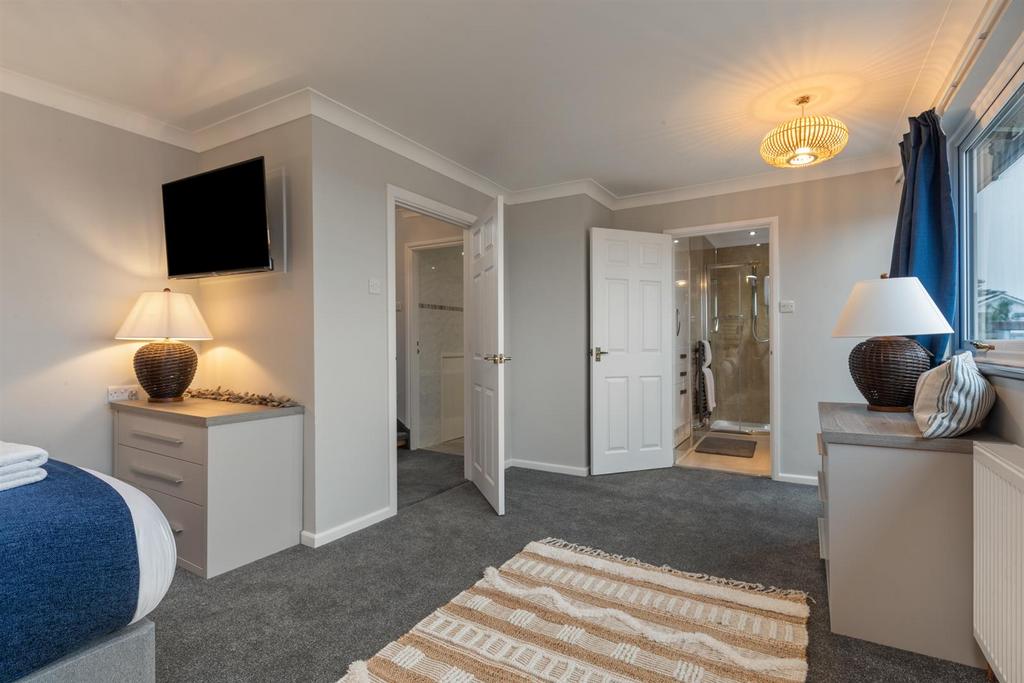 4 Bevlin Hall Saundersfoot -   Final Edits -7.jpg