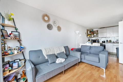 2 bedroom apartment for sale, Deals Gateway, London, SE13
