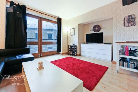 1 bedroom flat for sale, New Crane Place, London E1W