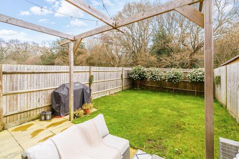 4 bedroom terraced house for sale, Dover Road, Tadworth