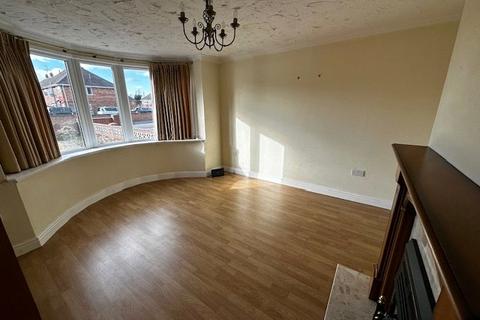 3 bedroom semi-detached house to rent, Wheatley Crescent, Leegomery, Telford, Shropshire, TF1