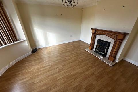 3 bedroom semi-detached house to rent, Wheatley Crescent, Leegomery, Telford, Shropshire, TF1