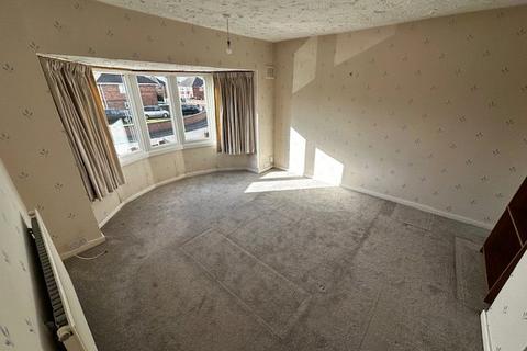 3 bedroom semi-detached house to rent, Wheatley Crescent, Leegomery, Telford, Shropshire, TF1