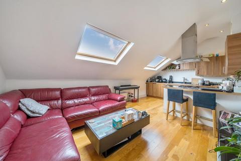 Flat D, 621 Garratt Lane, London, SW18 4SX