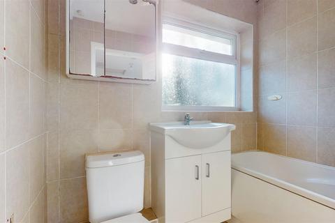 3 bedroom semi-detached house for sale, Collins Walk, Newport Pagnell