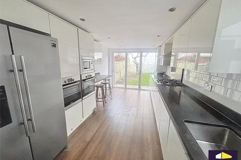 4 bedroom end of terrace house for sale, Cambria Road, London, SE5