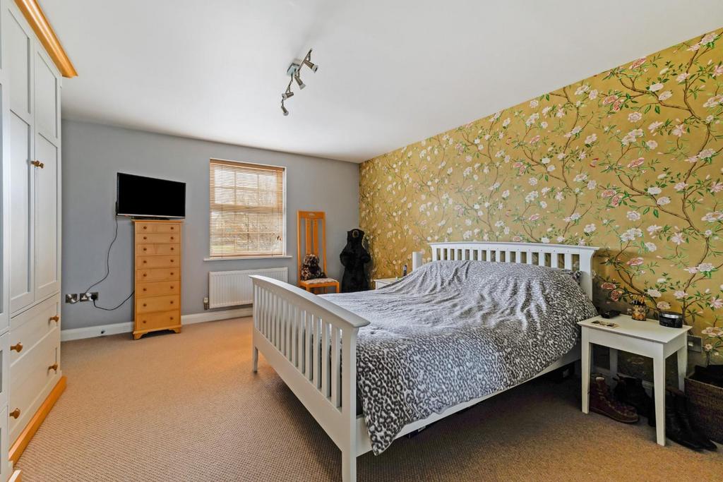 84221 2 Shears Drive Amesbury (22).jpg