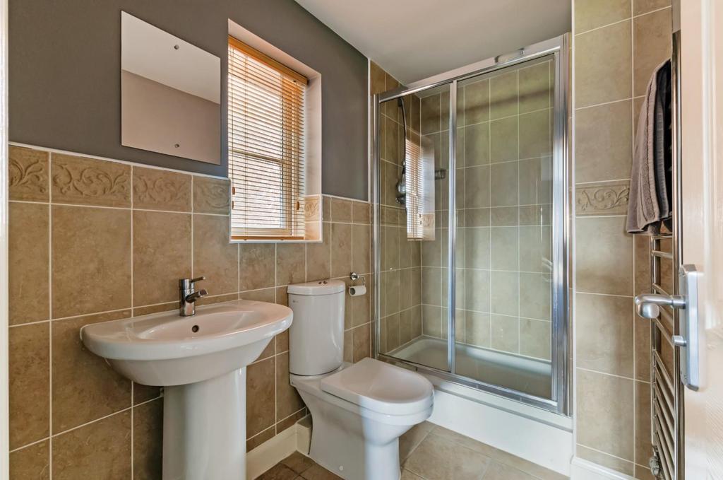 84221 2 Shears Drive Amesbury (29).jpg