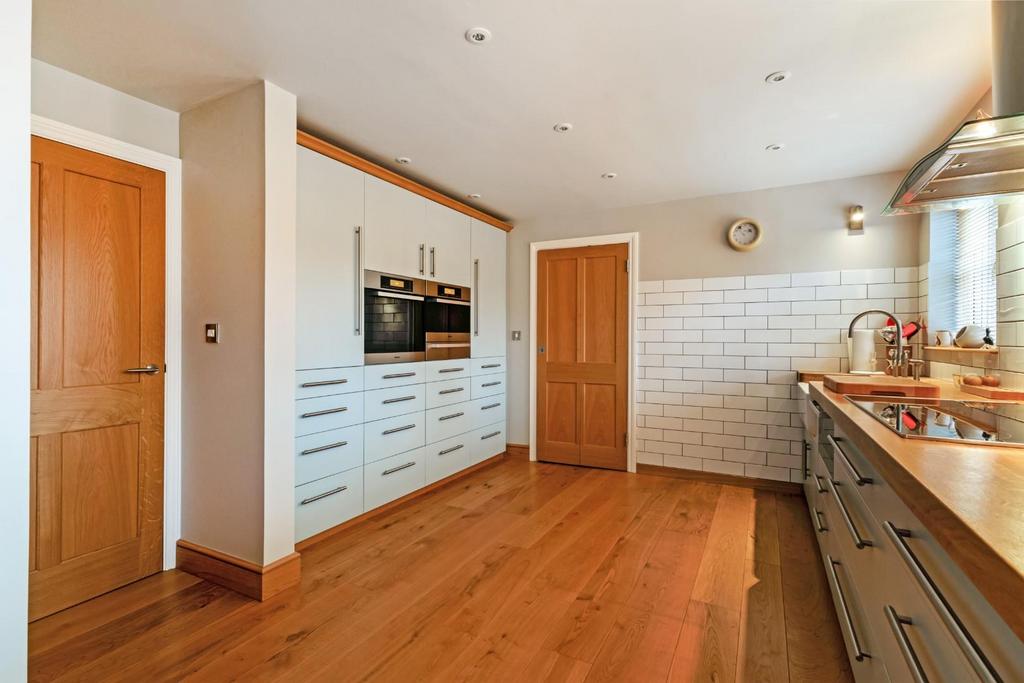 84221 2 Shears Drive Amesbury (11).jpg