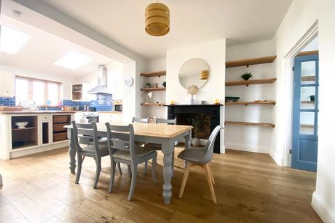 3 bedroom end of terrace house for sale, Sydenham Road, Knowle, Bristol