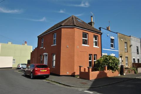 3 bedroom end of terrace house for sale, Sydenham Road, Knowle, Bristol