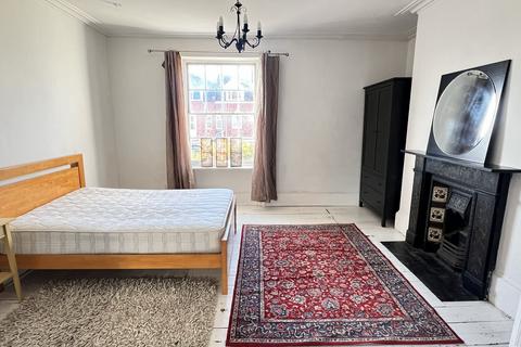 Flat 2, 16 Oxford Road, Exeter, EX4 6QU