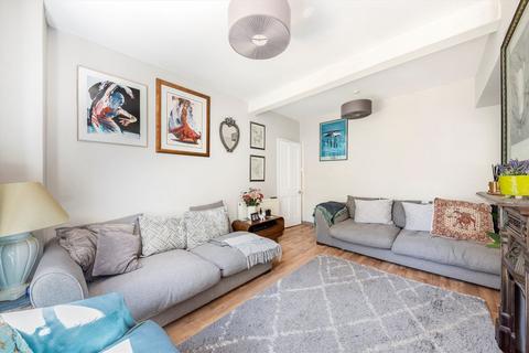 209 Huntingfield Road, London, SW15 5EW
