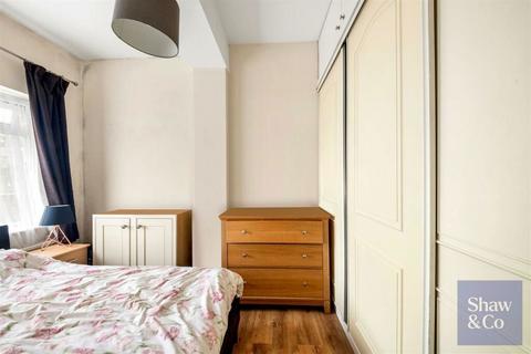 130 Hounslow Road, Twickenham, TW2 7HB