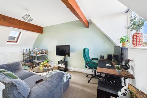 9 Aspen Drive, Quedgeley, Gloucester, GL2 4EN