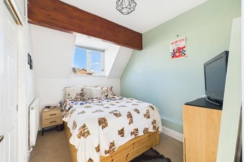 9 Aspen Drive, Quedgeley, Gloucester, GL2 4EN