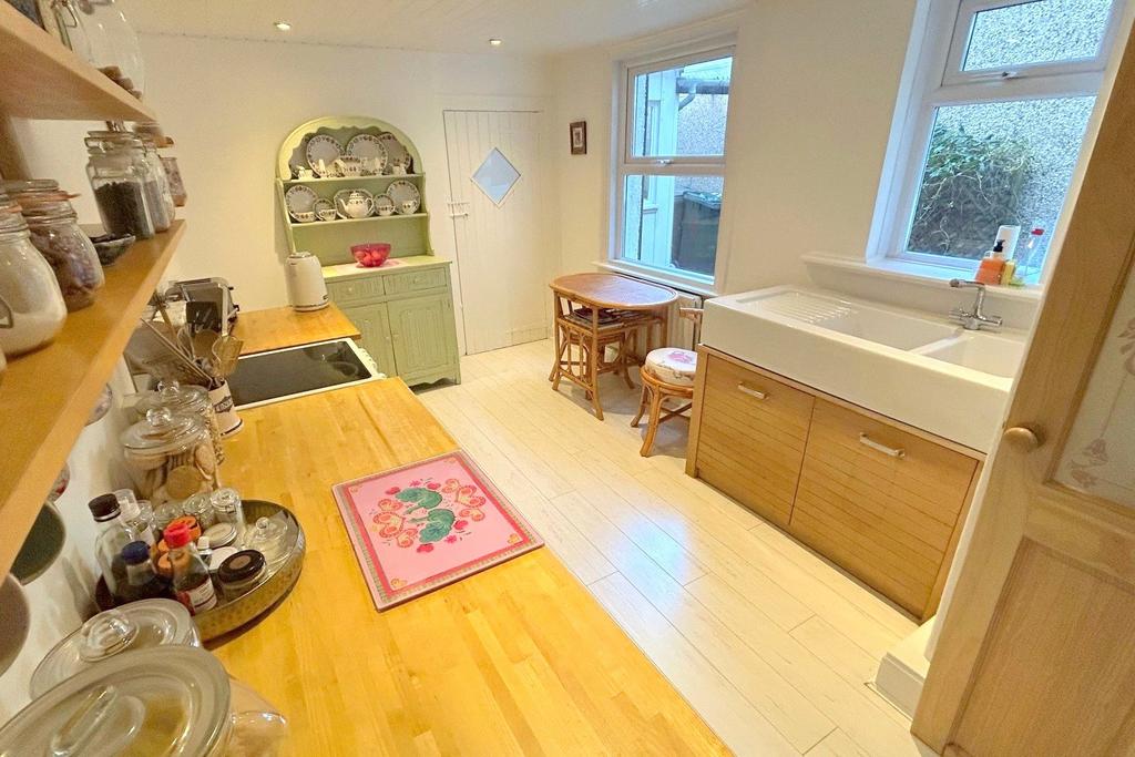 Kitchen (2)