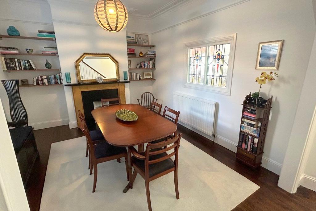 Dining Room (2)