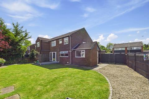 4 bedroom detached house for sale, Bakers Walk, Weston Turville