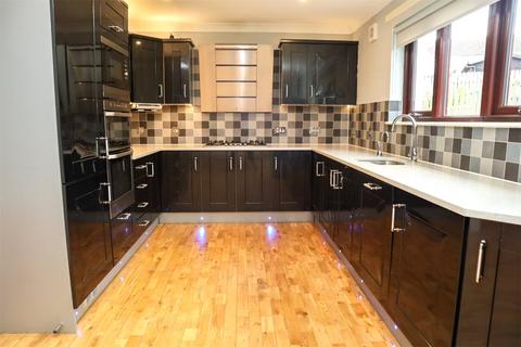 5 bedroom detached house for sale, Bruce Gardens, Lanark ML11