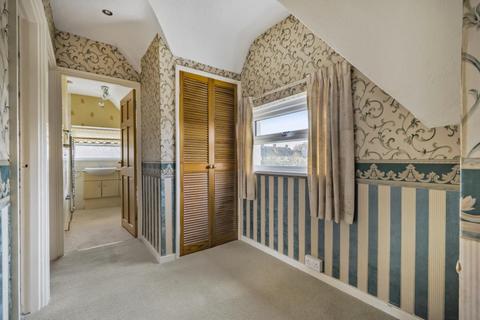 59 Frethern Close, Burford, OX18 4NS