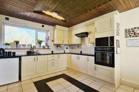 7 Bluemans End, North Weald, Epping, CM16 6HD