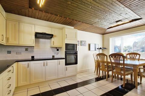 7 Bluemans End, North Weald, Epping, CM16 6HD