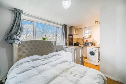Studio for sale, Askew Crescent, Shepherds Bush, London