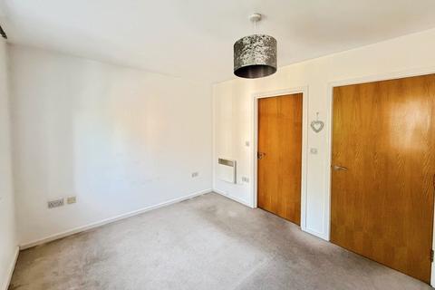 1 bedroom flat to rent, Hamble Croft, Radcliffe M26